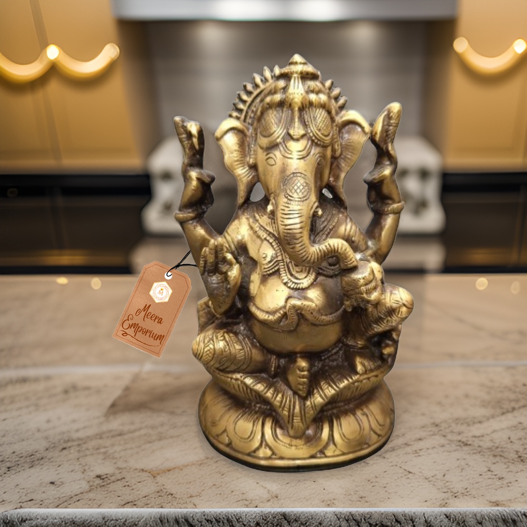 Brass Fine Ganesha Idols 1.8kg weight with lacquer polish 